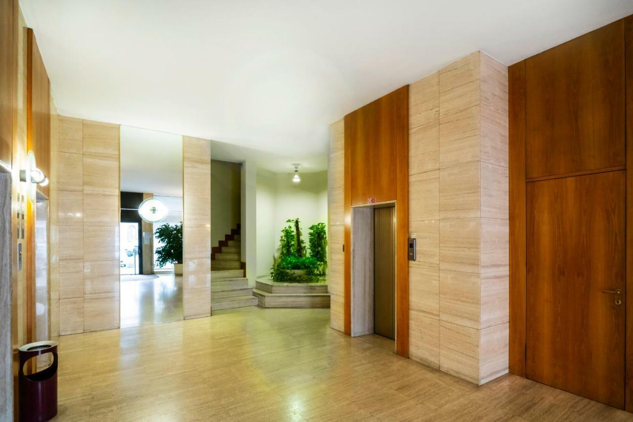 Santo Stefano Luxury Apartment Milán Exteriér fotografie